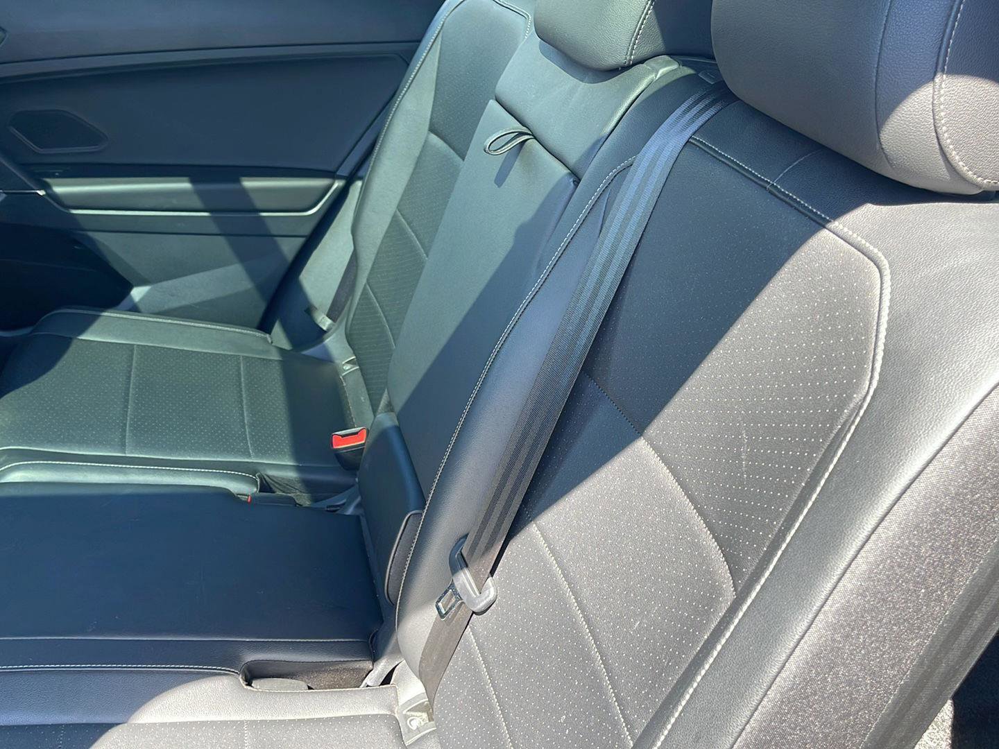 Used 2020 Volkswagen Tiguan SE R-Line AWD/4WD image 6