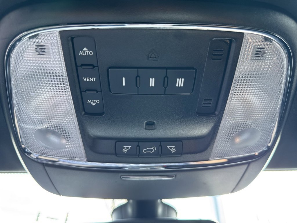 Used 2020 Jeep Grand Cherokee Trailhawk image 44