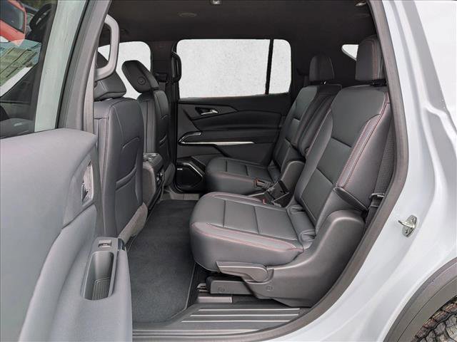 New 2026 Chevrolet Traverse Z71 w/ Enhanced Driving Package AWD/4WD image 16