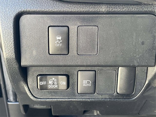 Used 2022 Toyota Tacoma SR5 image 18