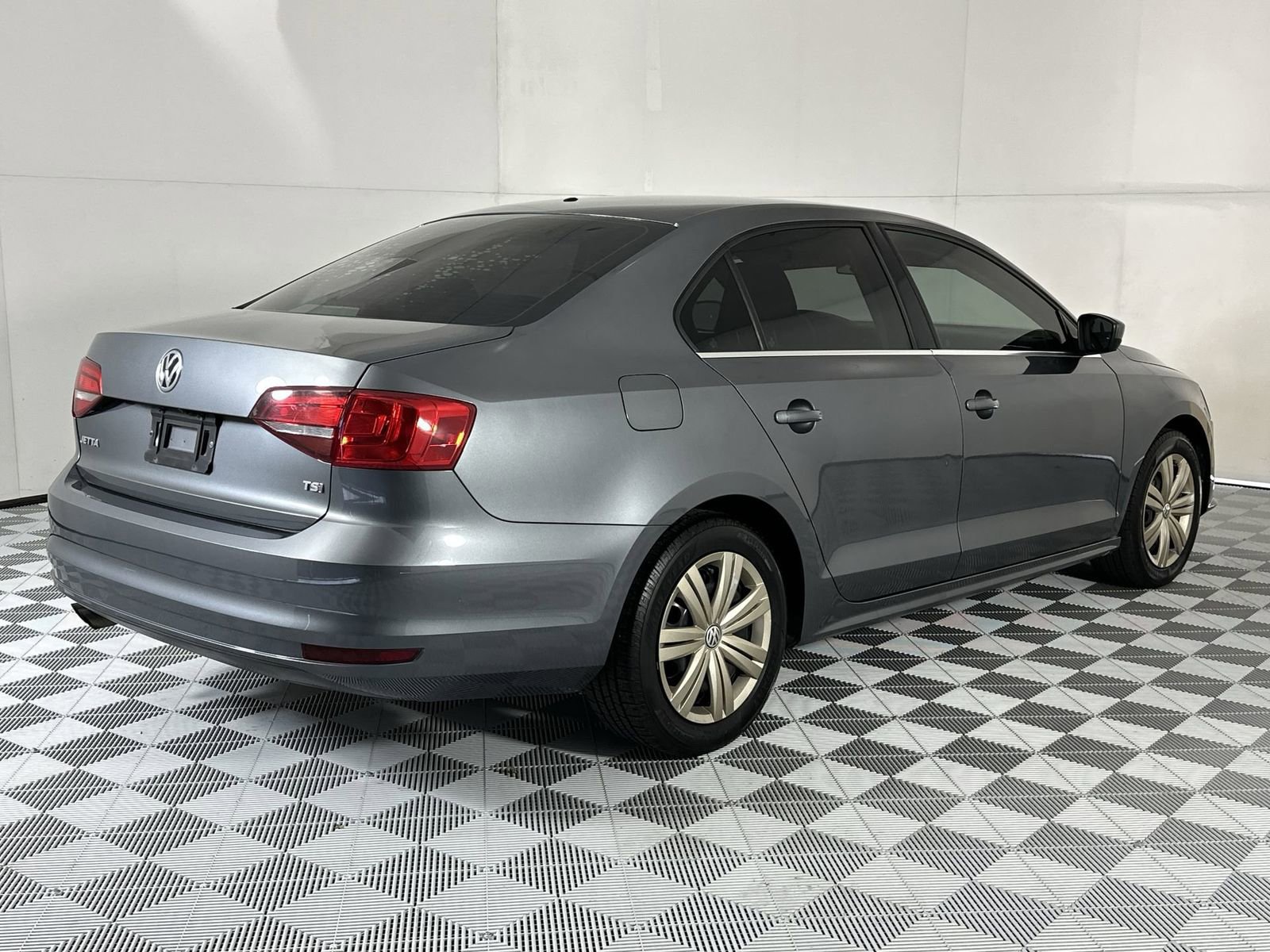 Used 2017 Volkswagen Jetta S image 8