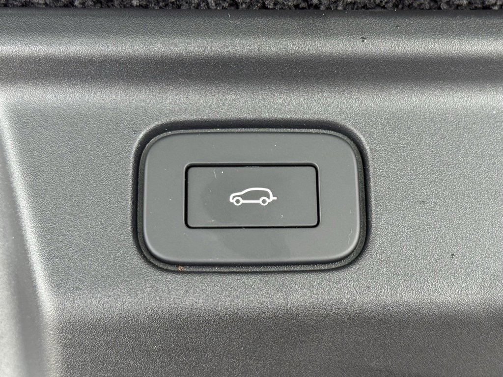 New 2025 Land Rover Range Rover Long Wheelbase SE image 37