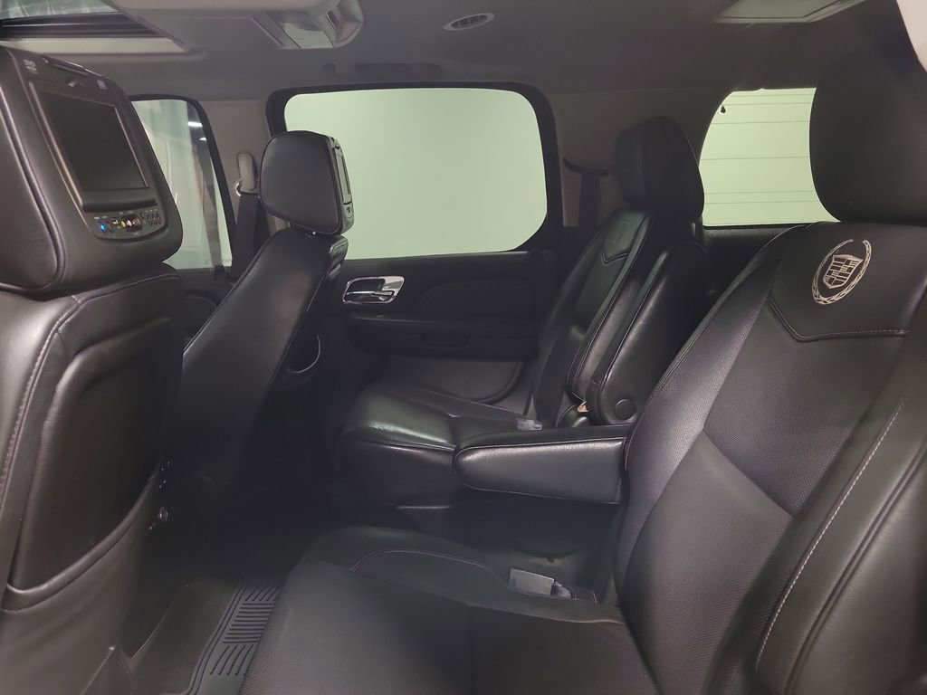 Used 2013 Cadillac Escalade ESV Platinum image 21