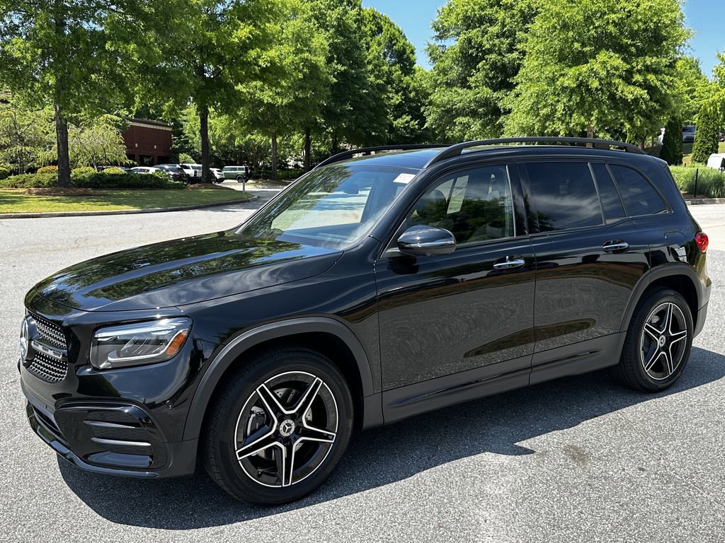 Certified 2025 Mercedes-Benz GLB 250 4MATIC image 4