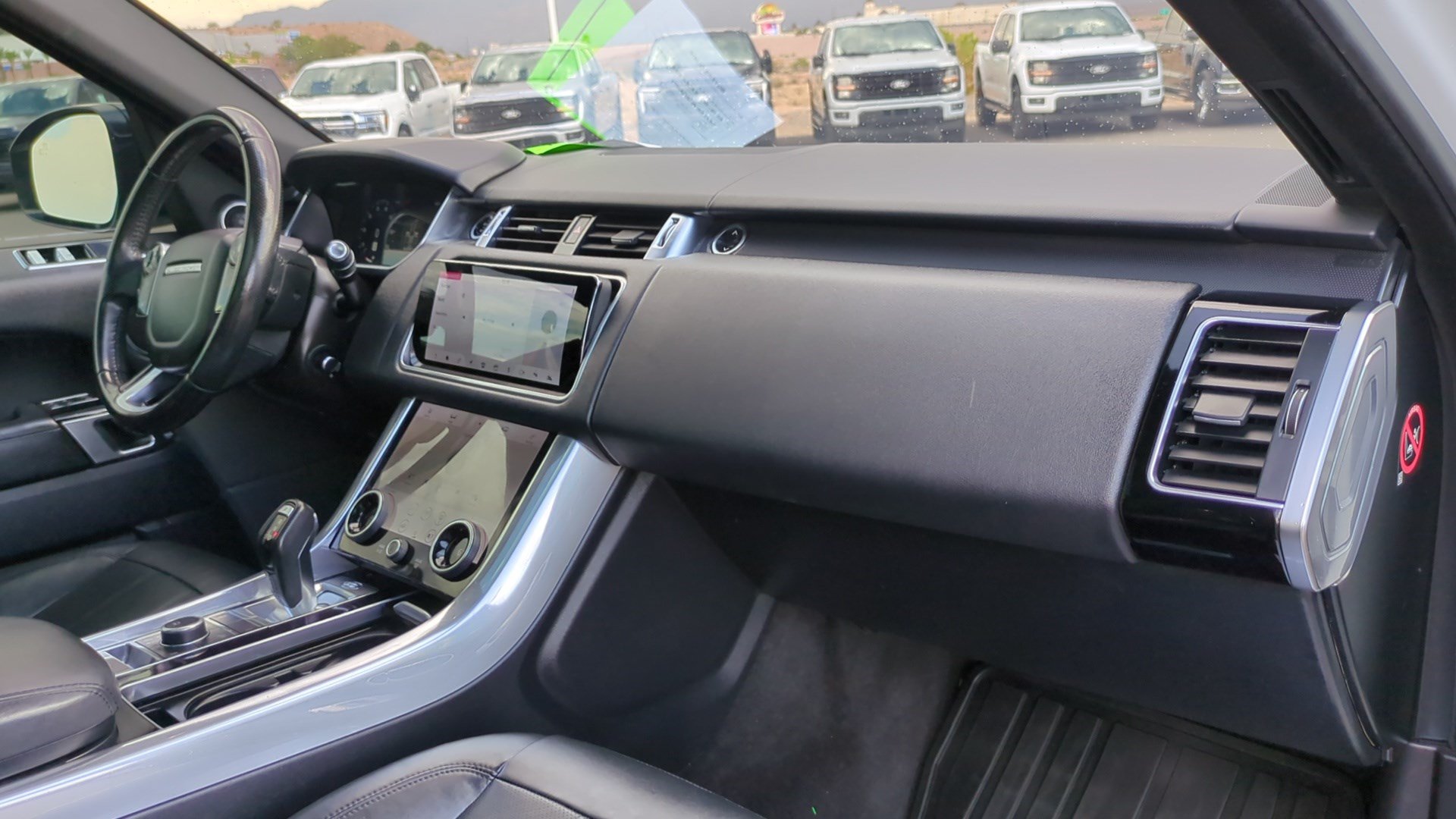 Used 2018 Land Rover Range Rover Sport HSE AWD/4WD image 31
