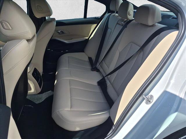 Used 2024 BMW 330i Sedan w/ Premium Package RWD image 19