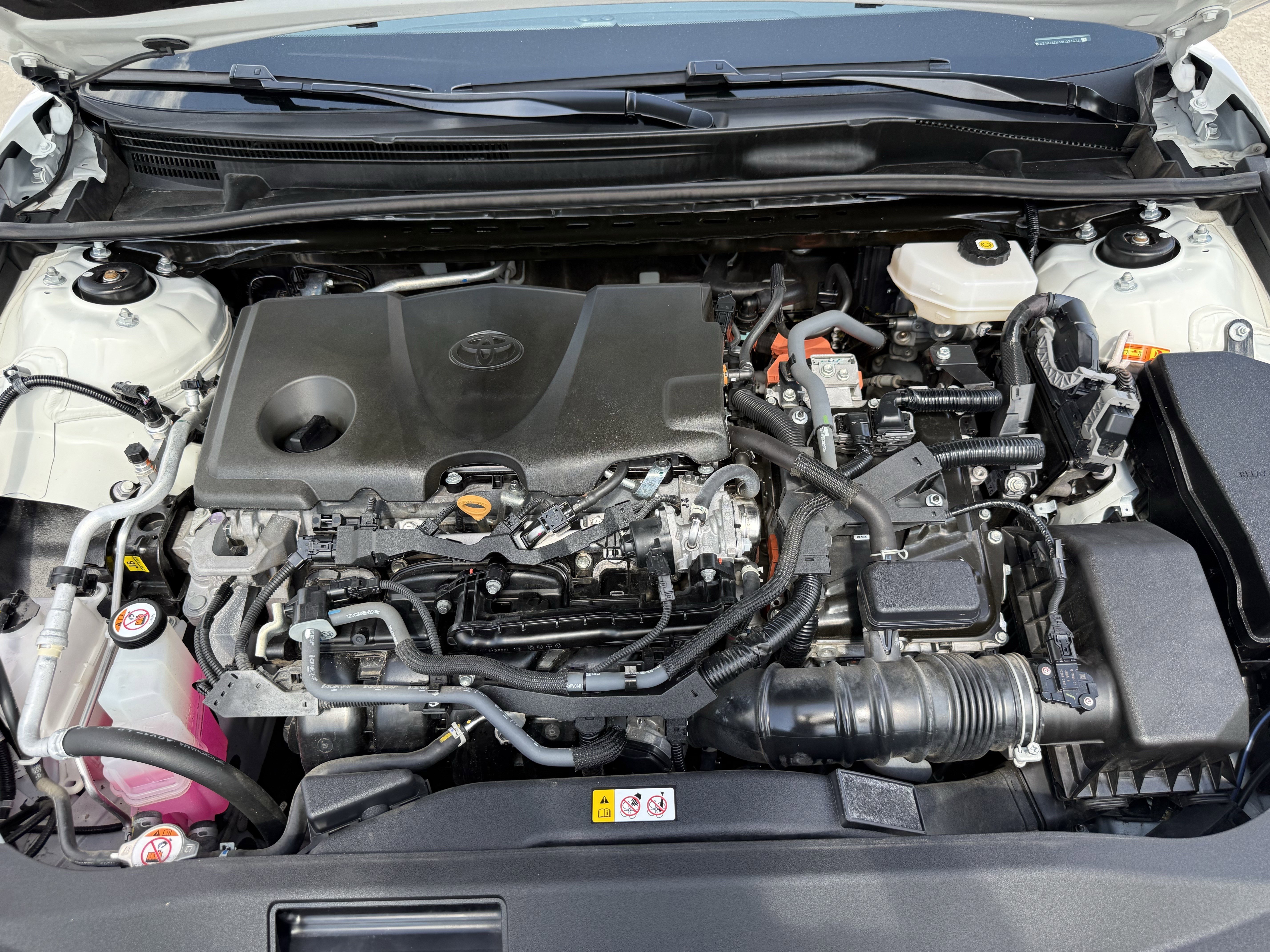 Used 2025 Toyota Camry LE image 32