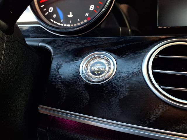 Used 2019 Mercedes-Benz E 300 image 17