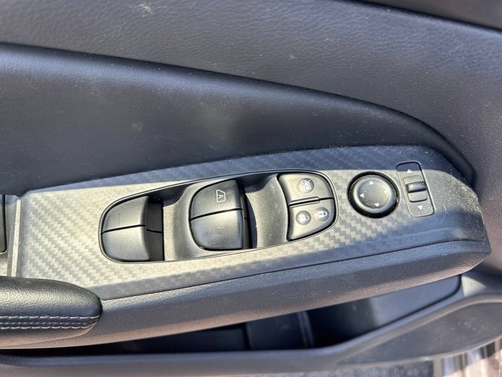 Used 2024 Nissan Altima 2.5 SV FWD image 10