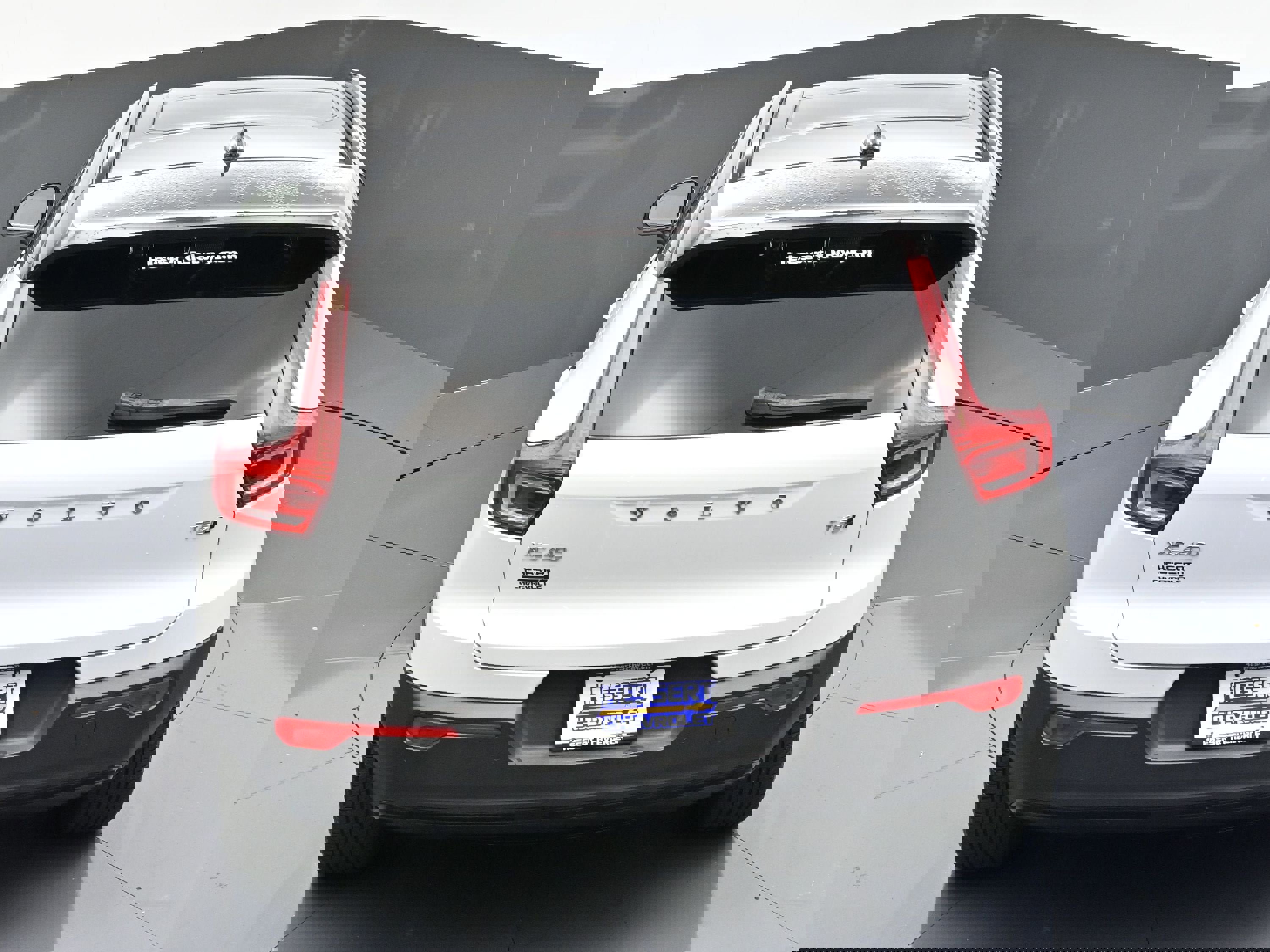 Used 2022 Volvo XC40 T5 R-Design image 44