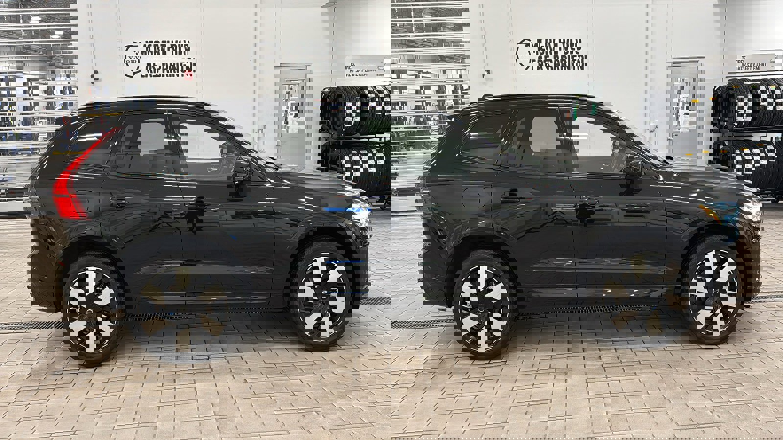New 2025 Volvo XC60 T8 Plus w/ Protection Package Premier image 4