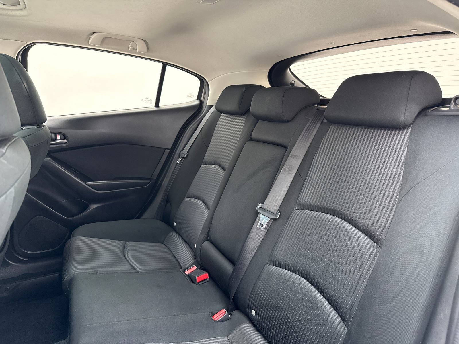 Used 2016 MAZDA MAZDA3 i Touring FWD image 35