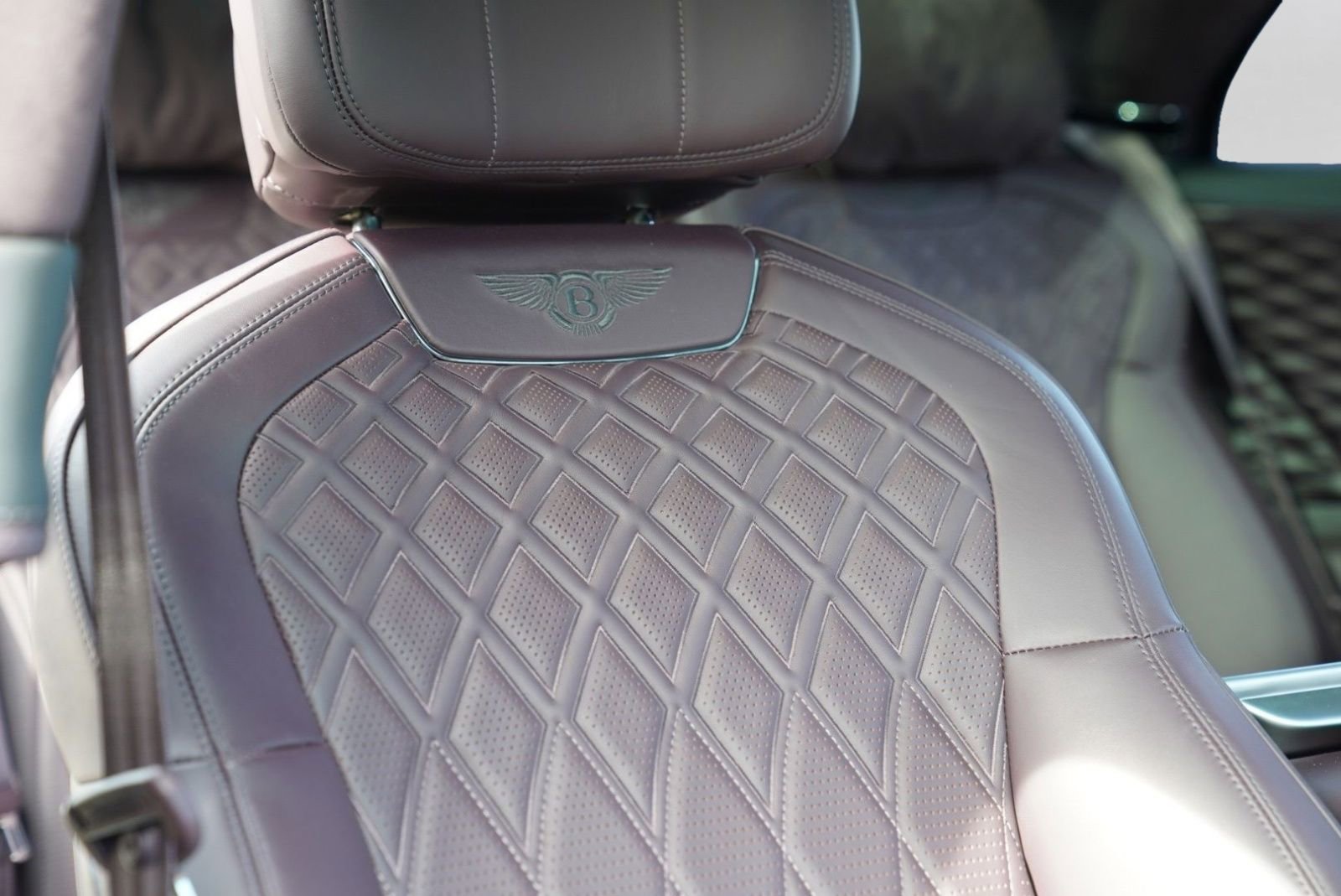 Used 2023 Bentley Flying Spur S V8 AWD/4WD image 42