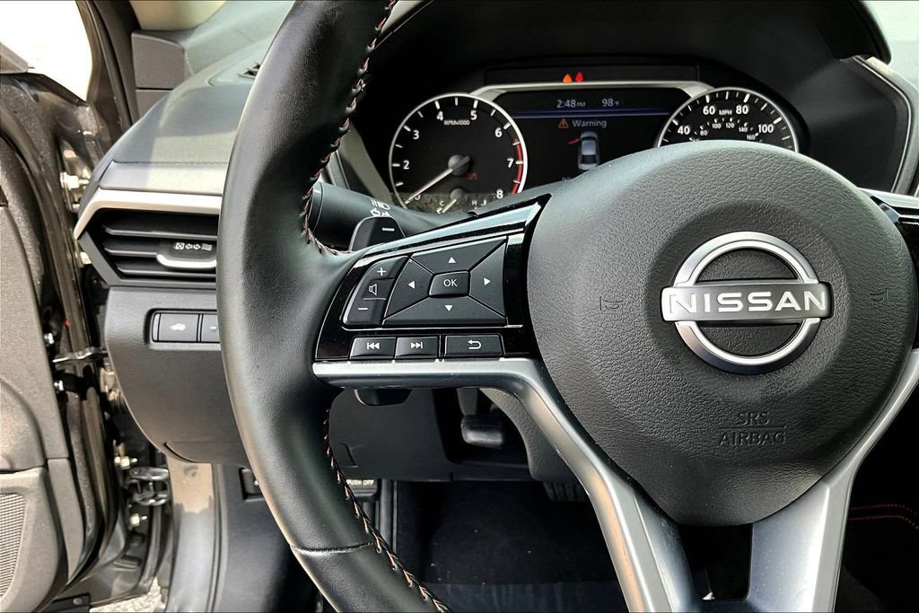 Used 2025 Nissan Altima 2.5 SR FWD image 13