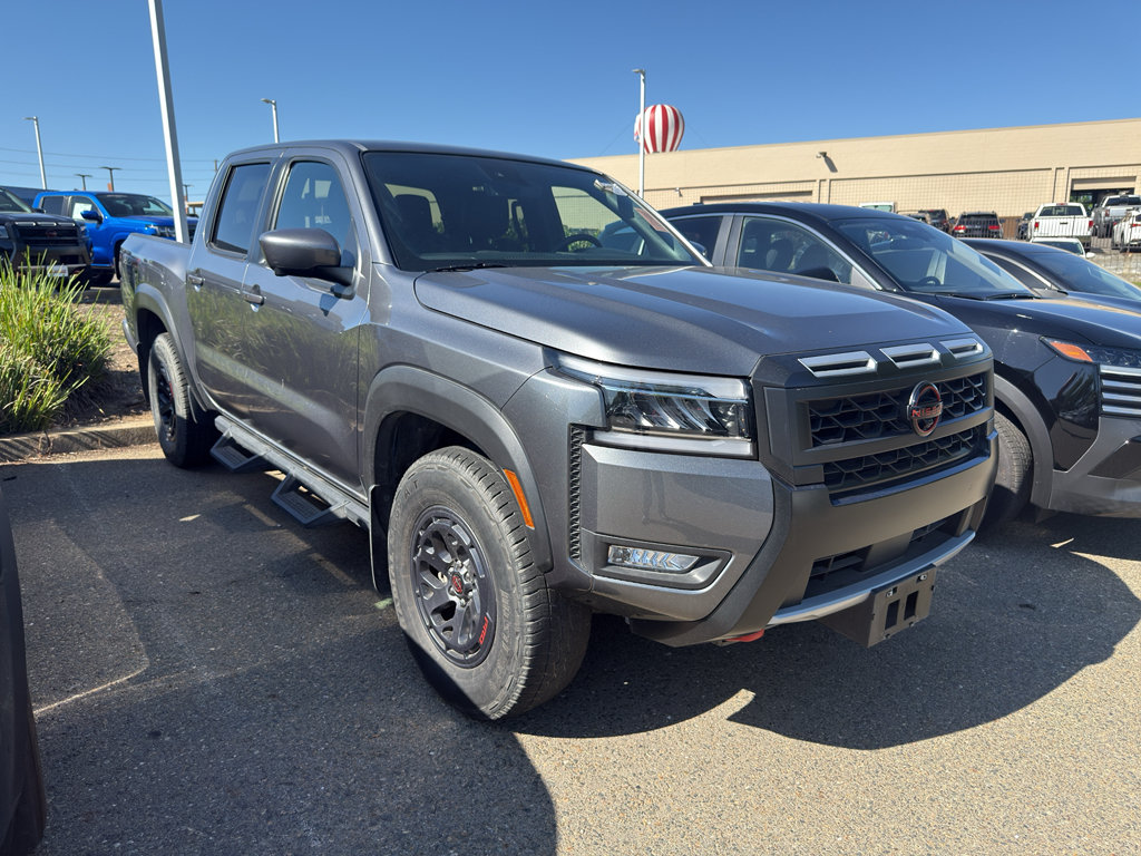 Used 2025 Nissan Frontier PRO-4X w/ Pro Premium Package AWD/4WD image 3