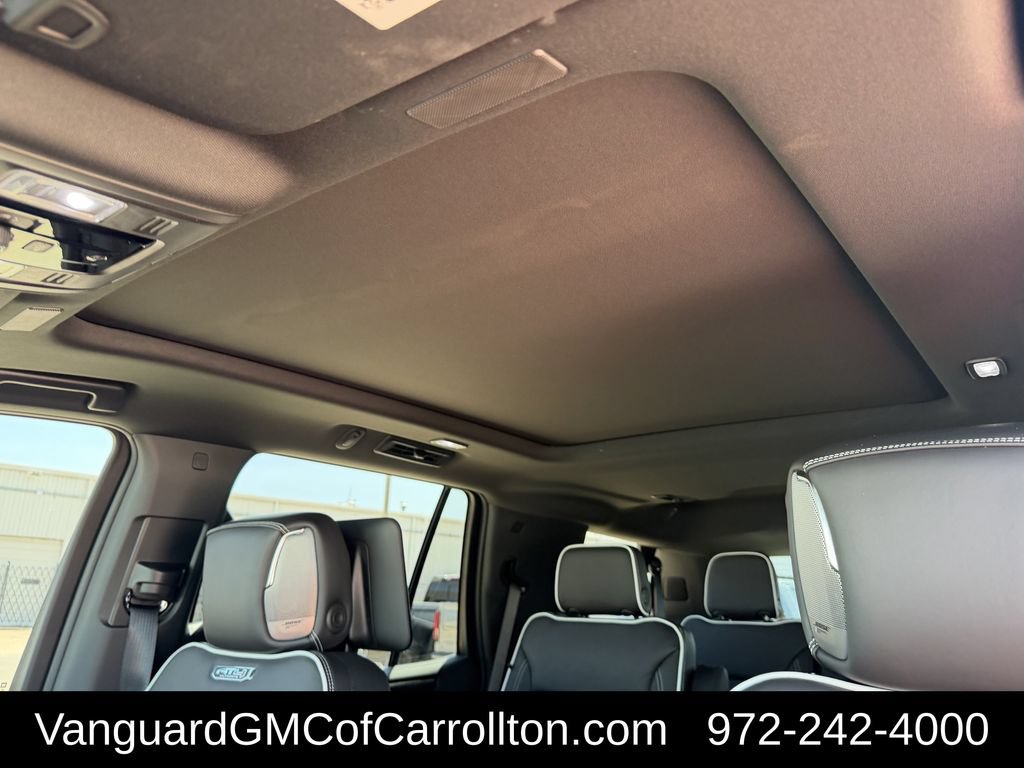 New 2026 GMC Yukon AT4 Ultimate w/ LPO, Floor Liner Package AWD/4WD image 22