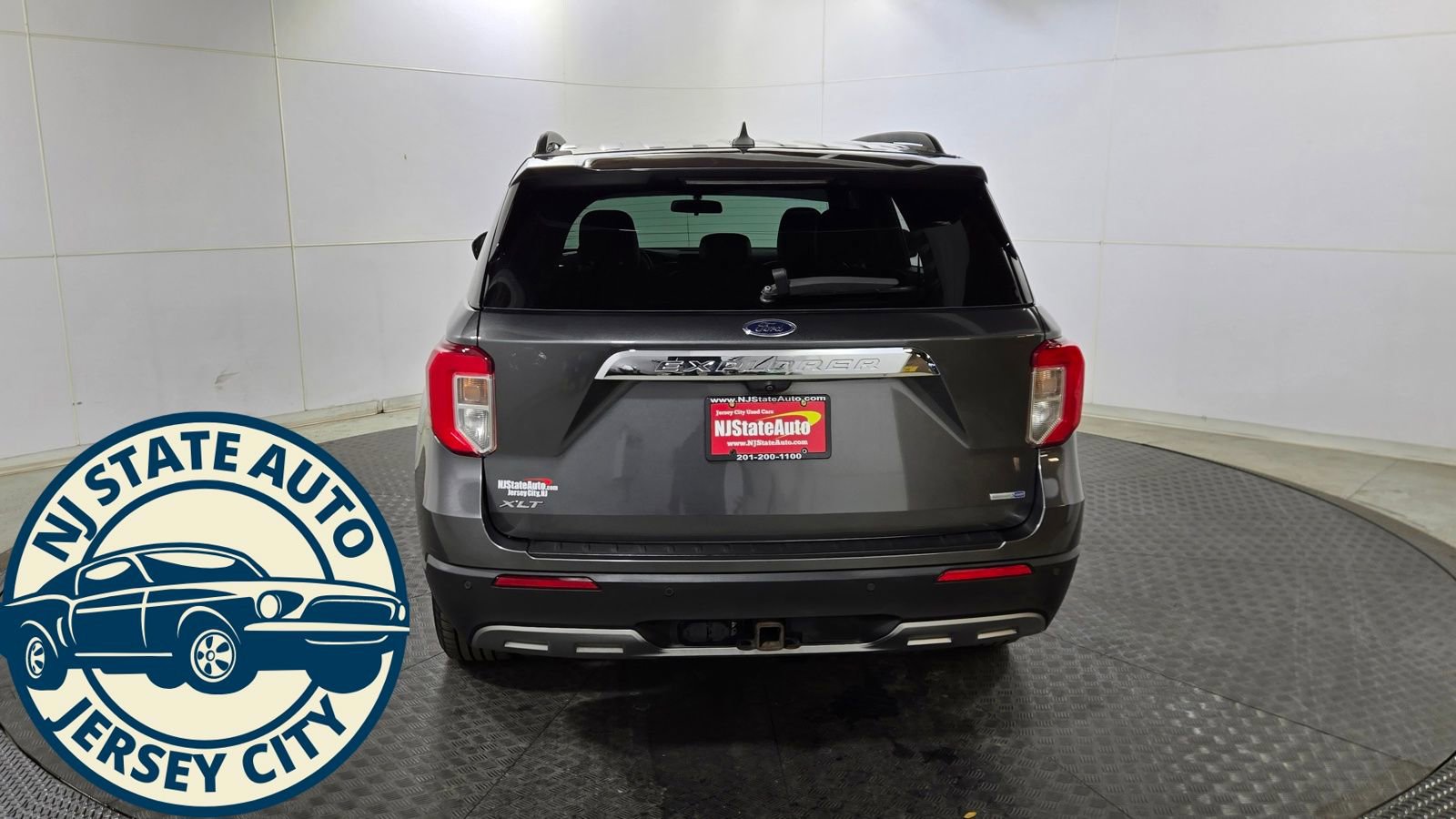 Used 2020 Ford Explorer XLT w/ Equipment Group 202A image 9