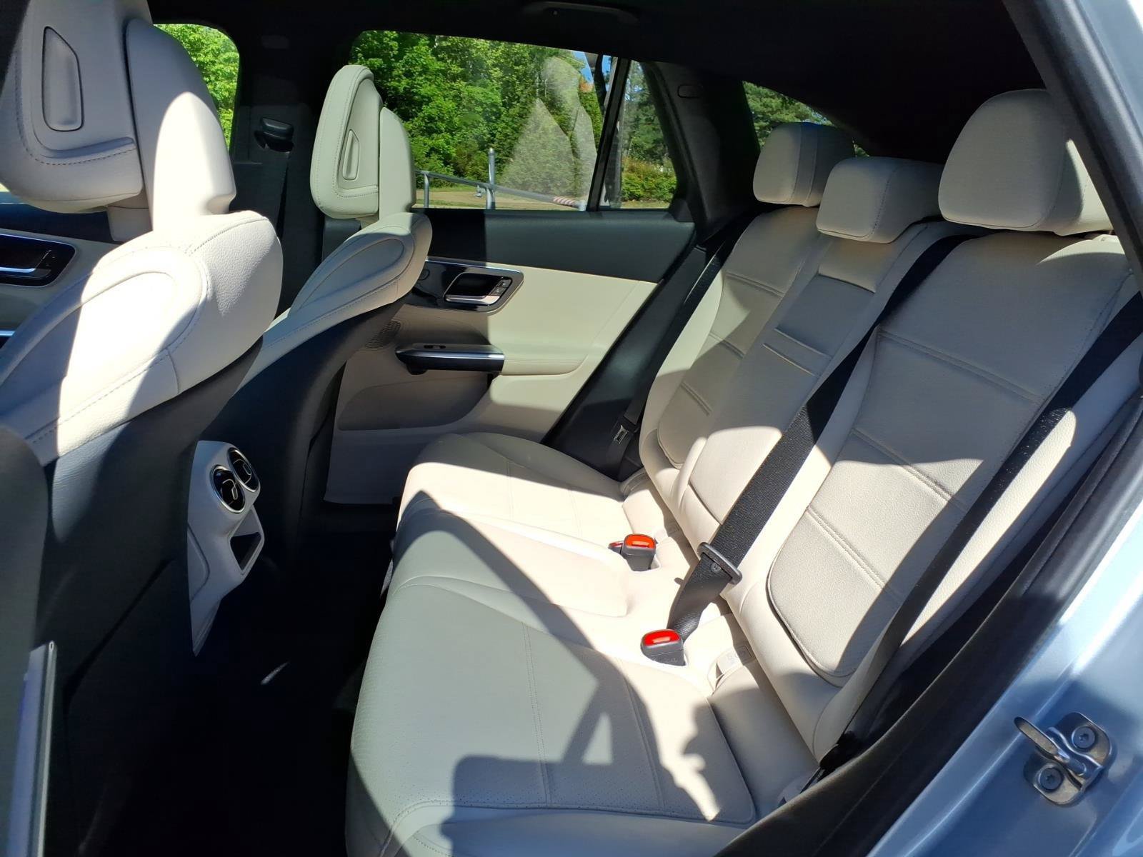 New 2026 Mercedes-Benz GLC 300 4MATIC image 14