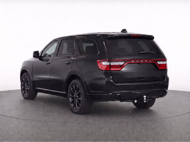 Used 2018 Dodge Durango GT w/ Blacktop Package RWD image 3