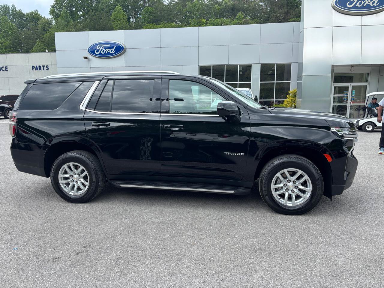 Used 2023 Chevrolet Tahoe LS AWD/4WD image 4
