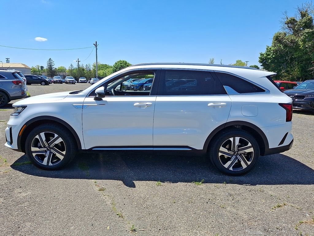 Certified 2023 Kia Sorento EX AWD/4WD image 4