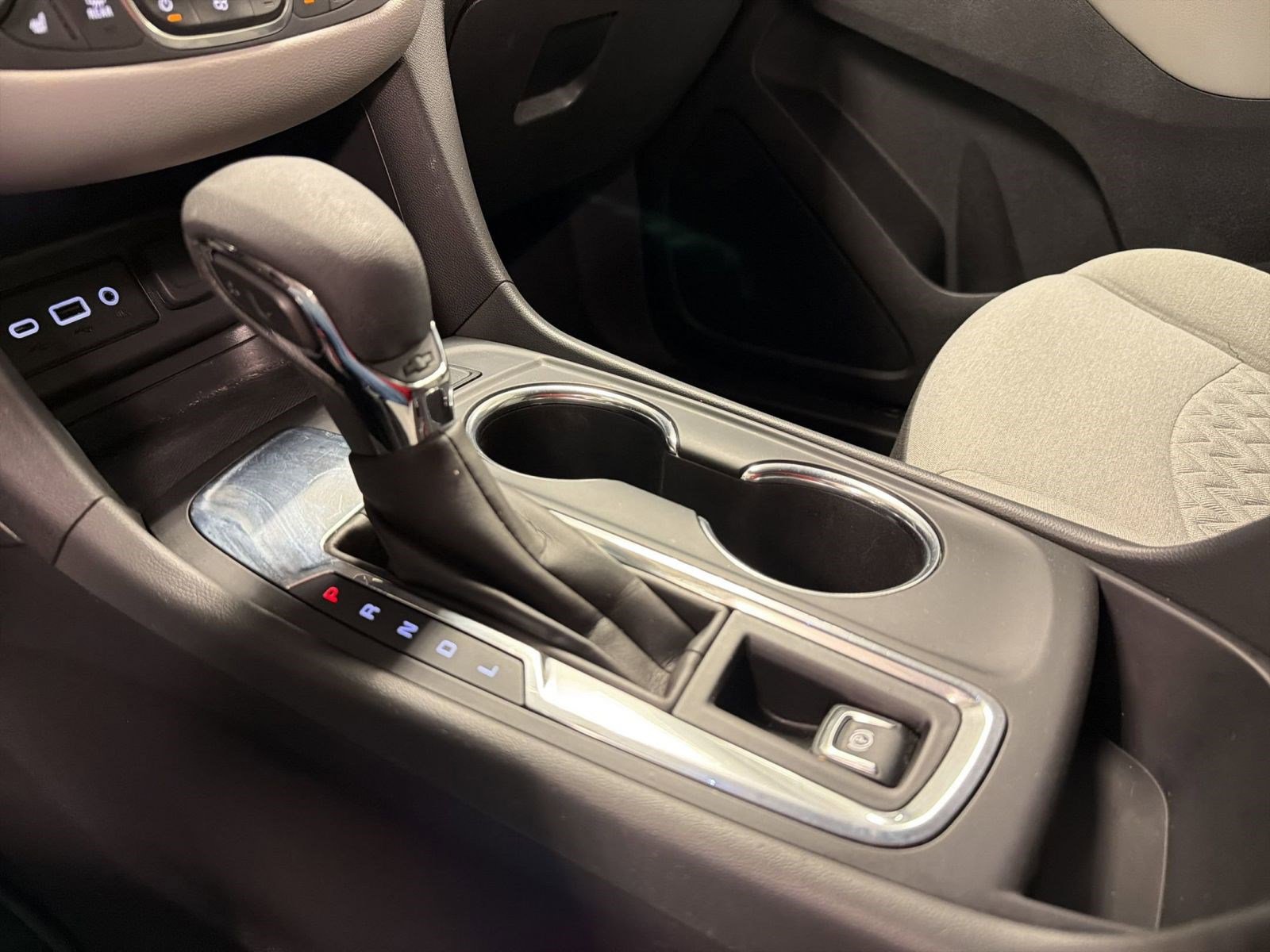 Used 2023 Chevrolet Equinox LT FWD image 17