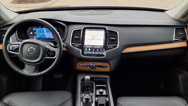 Certified 2024 Volvo XC90 B6 Plus image 26