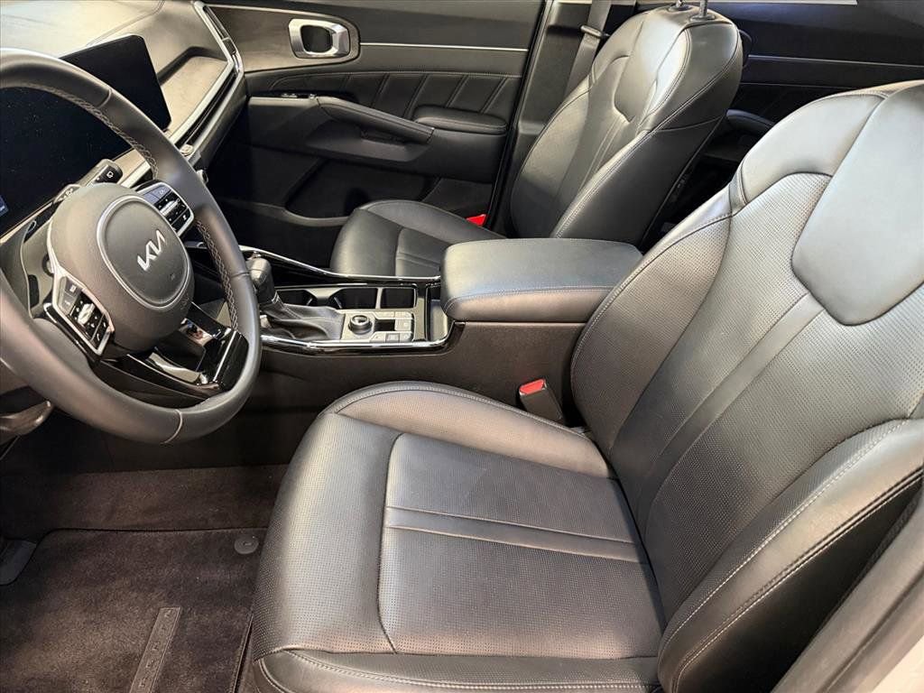 Used 2024 Kia Sorento SX image 11