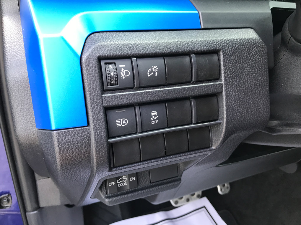 Certified 2024 Toyota Tacoma TRD Sport AWD/4WD image 15