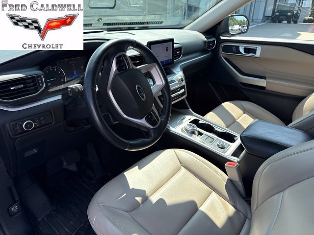 Used 2023 Ford Explorer XLT w/ Equipment Group 202A AWD/4WD image 7