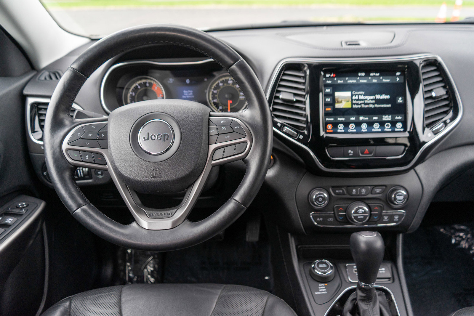 Used 2020 Jeep Cherokee Limited AWD/4WD image 13