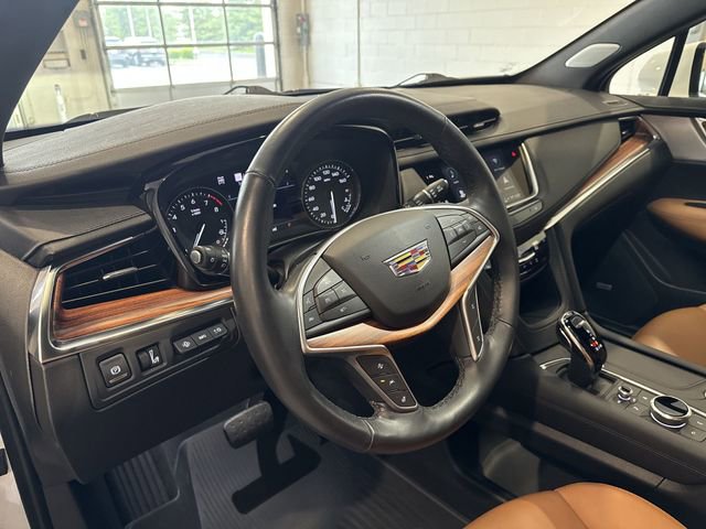 Certified 2024 Cadillac XT5 Premium Luxury w/ Technology Package AWD/4WD image 16