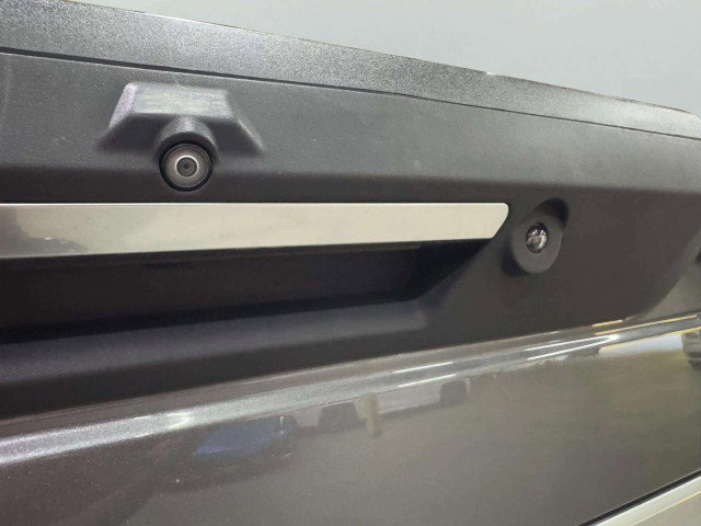 Used 2022 Ford F250 Limited w/ FX4 Off-Road Package image 15