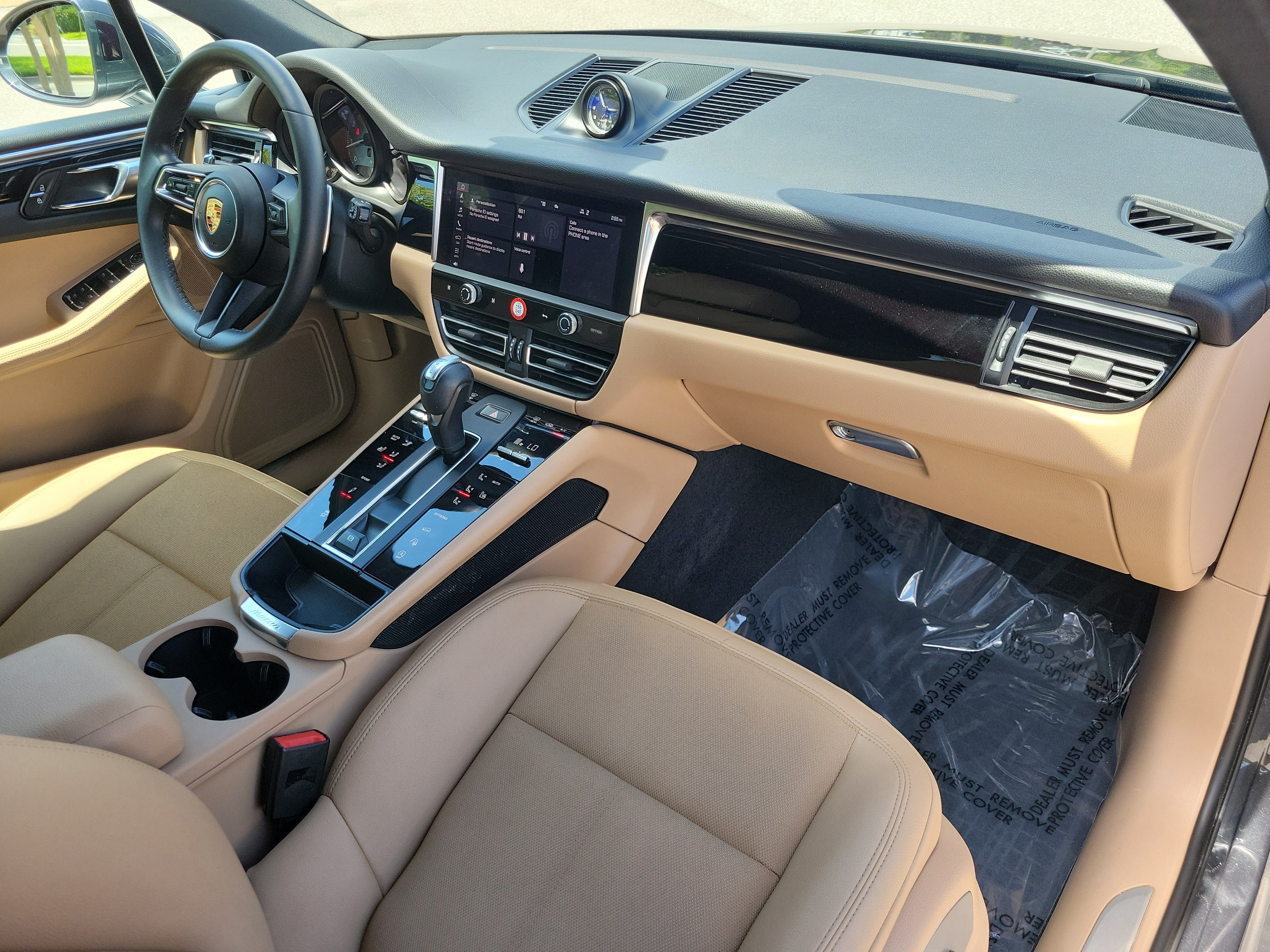 Certified 2024 Porsche Macan S AWD/4WD image 11
