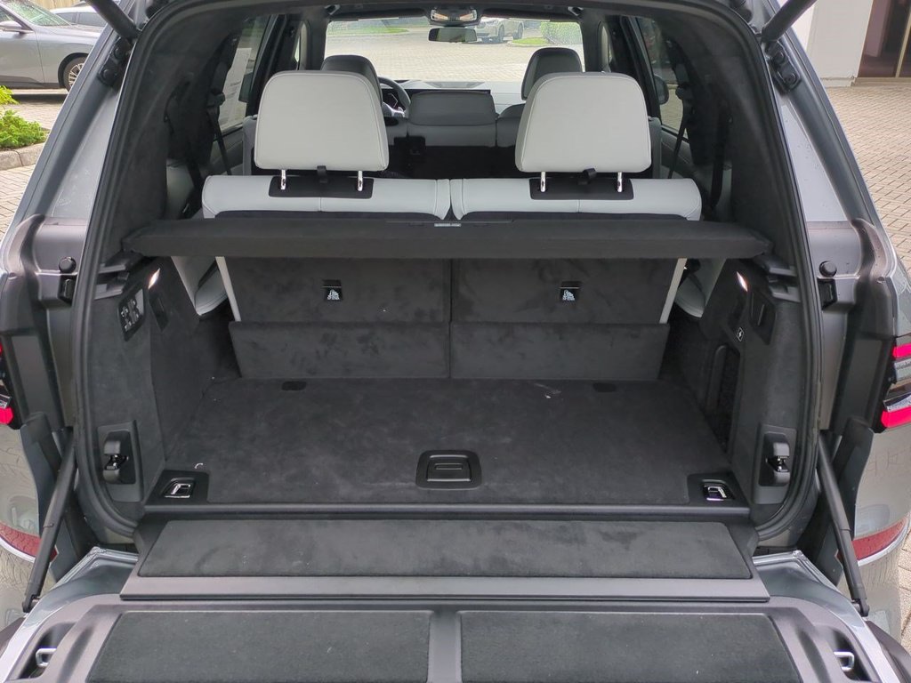 New 2027 BMW X7 xDrive40i w/ Executive Package AWD/4WD image 13