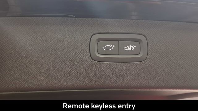 Used 2024 Volvo XC90 B5 Core image 14