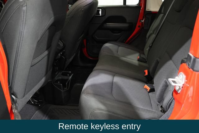 Used 2020 Jeep Wrangler Unlimited Sahara w/ Uconnect 4C Nav & Sound Group AWD/4WD image 11
