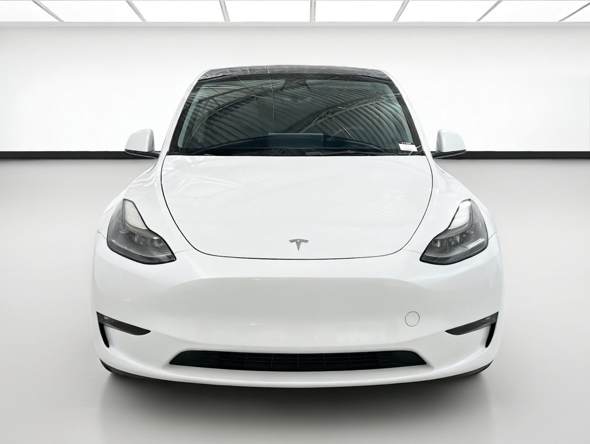 Used 2023 Tesla Model Y Performance AWD/4WD image 2