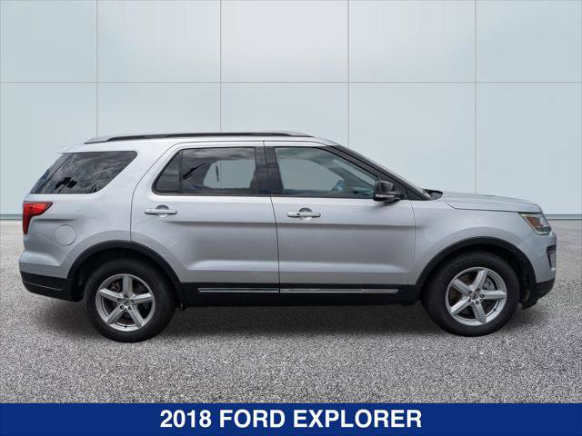 Used 2018 Ford Explorer XLT w/ Equipment Group 202A FWD image 6