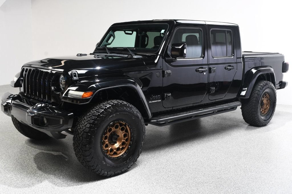 Used 2022 Jeep Gladiator Overland AWD/4WD image 2