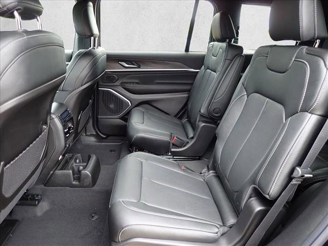 New 2026 Jeep Grand Cherokee L Limited AWD/4WD image 10