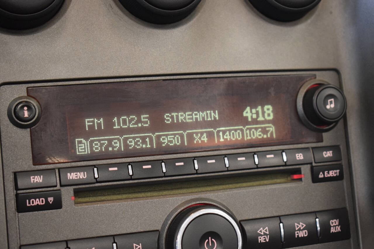 Used 2007 Pontiac Solstice Base 2dr Convertible w/ Premium Package image 44