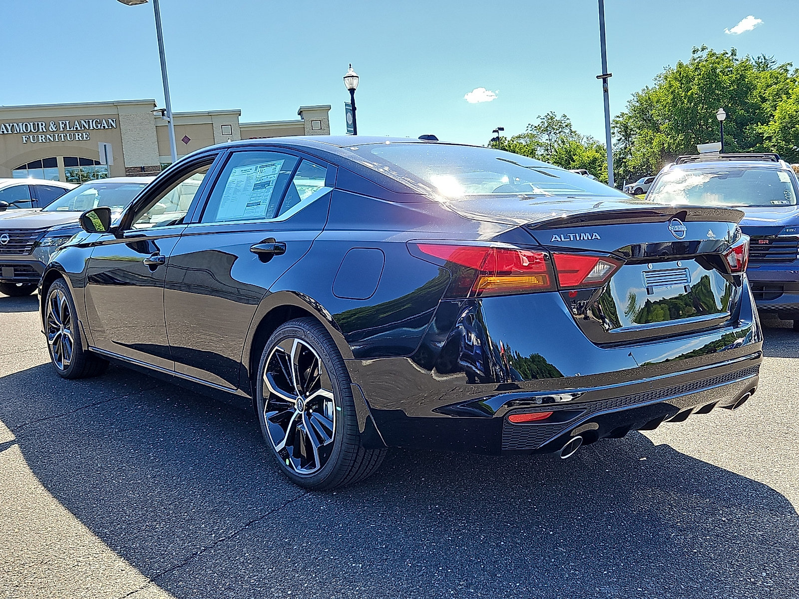 New 2026 Nissan Altima 2.5 SR FWD image 4