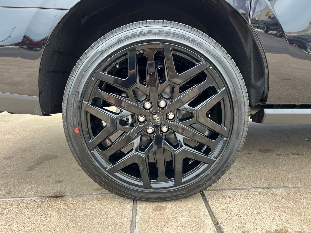 New 2026 Ford Expedition Max Platinum AWD/4WD image 8