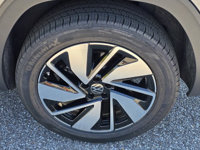 Used 2024 Volkswagen Atlas SE FWD image 40