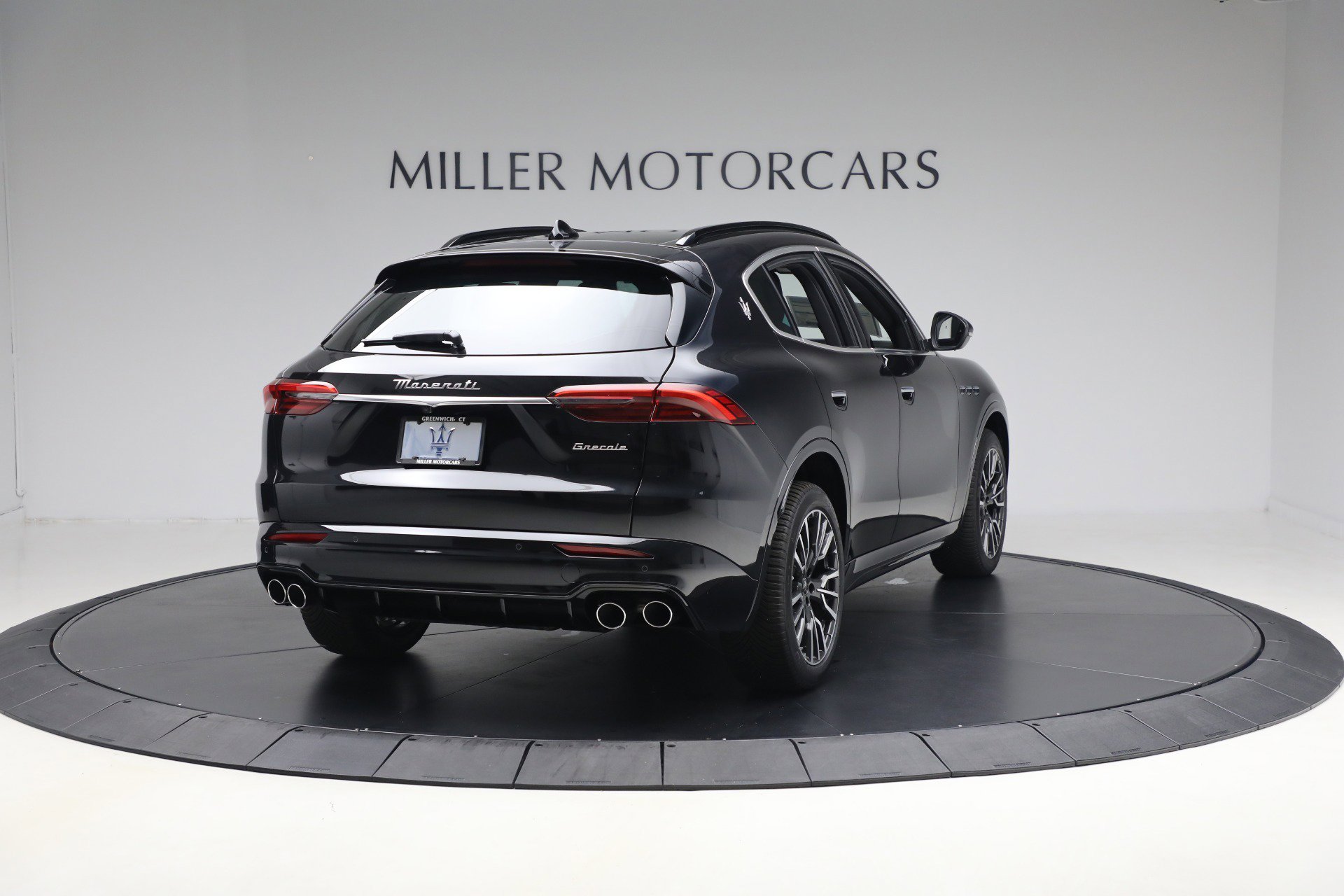New 2025 Maserati Grecale GT image 7