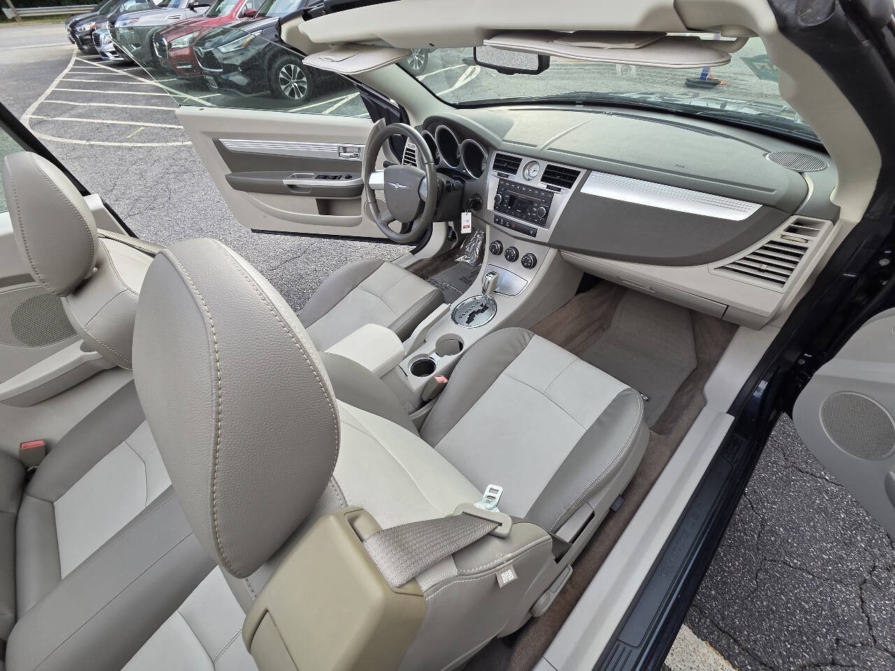Used 2008 Chrysler Sebring Touring w/ Special Touring Group FWD image 16