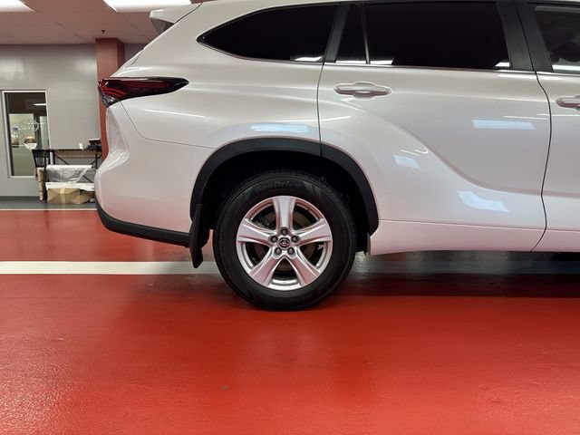 Certified 2025 Toyota Highlander LE AWD/4WD image 29