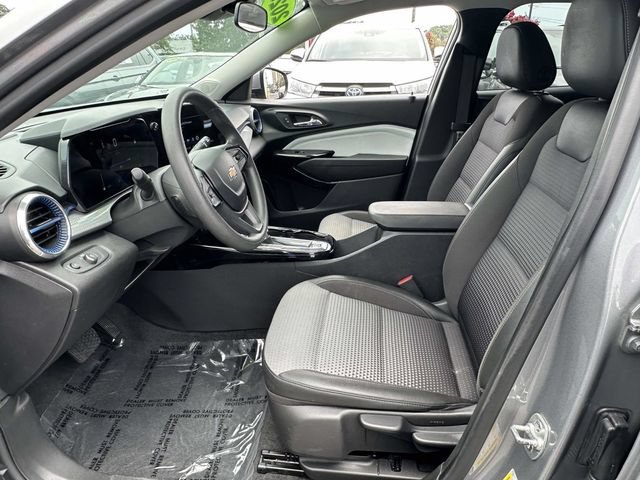 Certified 2024 Chevrolet Trax LT FWD image 18