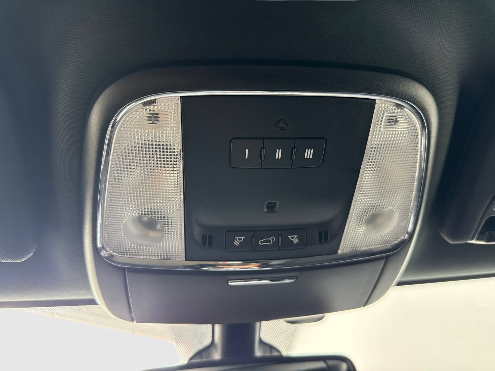 Used 2022 Jeep Grand Cherokee Laredo X RWD image 33